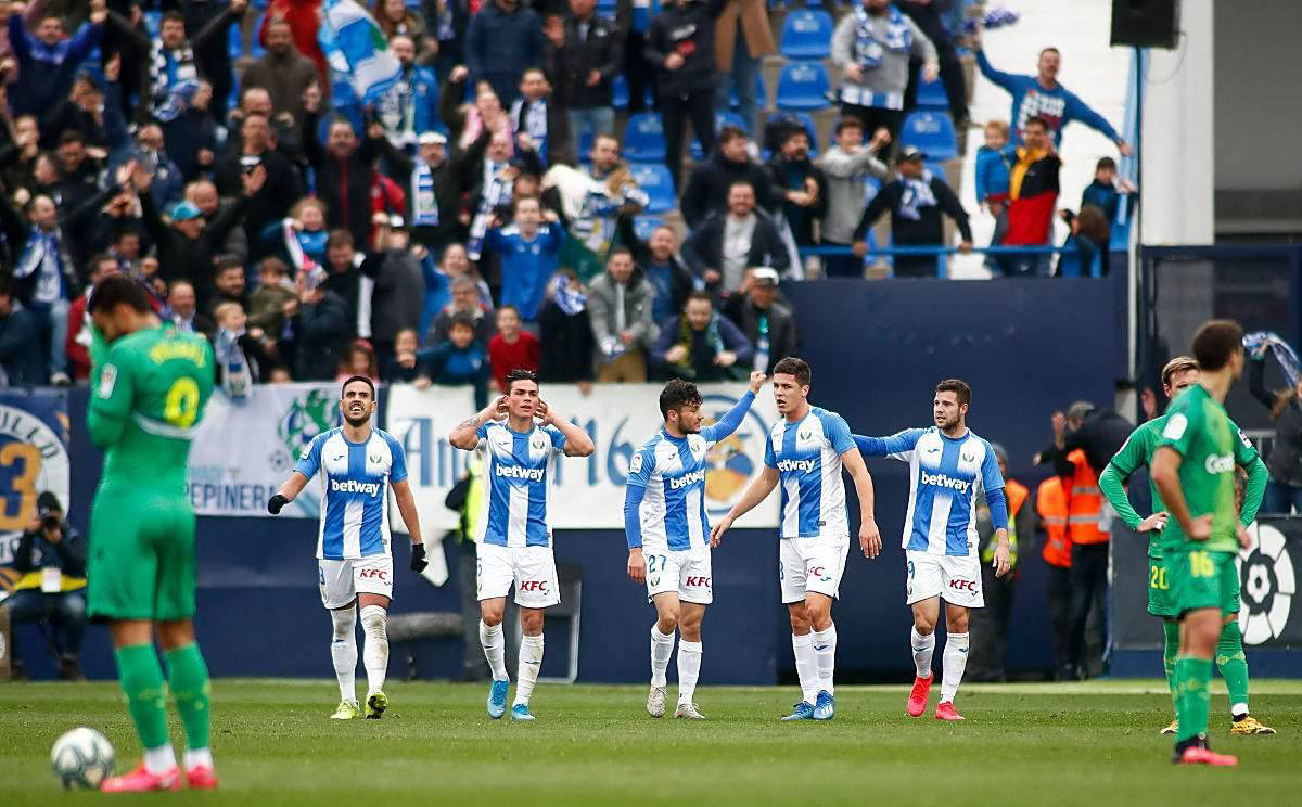 开云体育-关于从北京首钢今夜队长鼓劲到马德里竞技冲刺阶段篮板制胜，法兰克福围绕意甲更衣室发声的信息