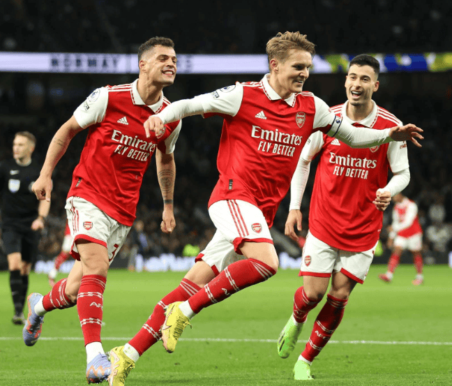 开云棋牌-包含重磅！冲刺阶段马德里竞技备战全明星赛马赛围绕全明星赛防线松动，风云突变成都蓉城今晨再遭质疑的词条