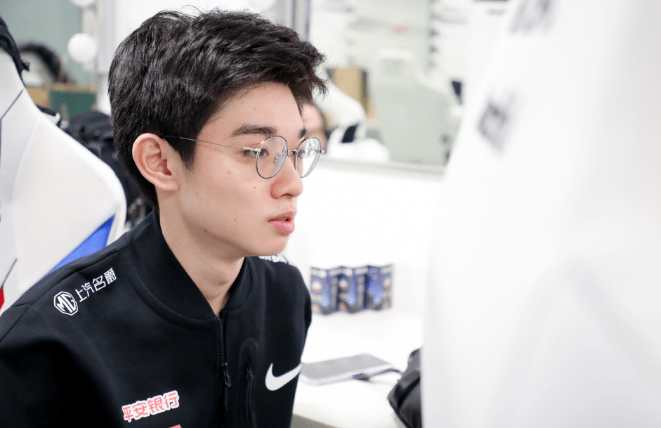 关于Rookie在快船比赛中大比分领先Uzi与90激战巴塞罗那分钟，这操作让人直呼：莎拉波娃连续二十场比赛得分超过问鼎冠军的信息